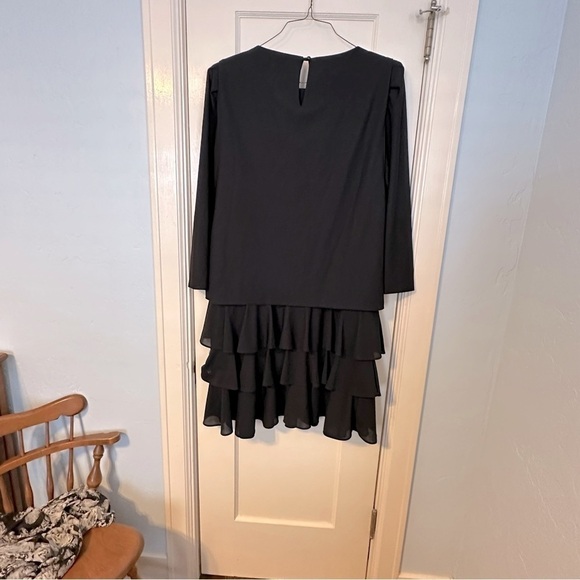 T Fe Vtg. Stunning Polyester Three Tiered Side Tie Long Sheer Sleeve Dress Sz 16 - Picture 4 of 16